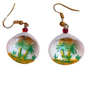 Earrings – Vintage 1960s Hand-Painted Mini Seashell Drop Earrings